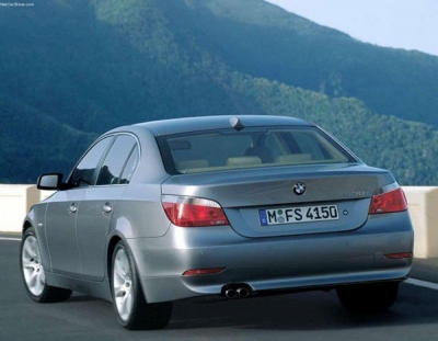 آغاز فروش BMW مدل 320i و 330i توسط پرشياخودرو