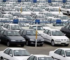 قیمت‌های کنونی در بازار خودروی کشور حبابی است