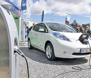 خودروهای برقی از بنزینی ها ارزان تر می شوند