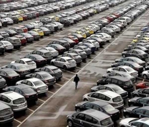 اعتراض رئیس اتحادیه فروشندگان اتومبیل به گرانی خودرو های داخلی