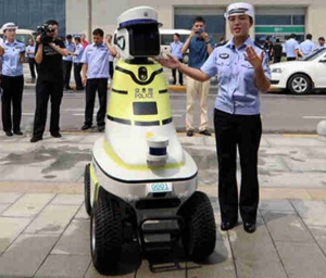 ربات‌ها دستیار افسران راهنمایی و رانندگی شدند