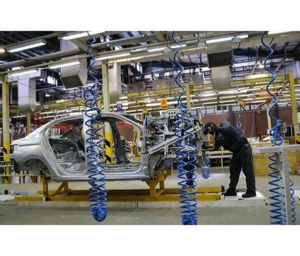 جاماندگی قیمت خودرو از بهای نهاده‌های تولید را بررسی کرد