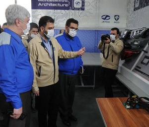 بازدید مدیر عامل گروه صنعتی ایران خودرو از شرکت دانش‌بنیان جتکو
