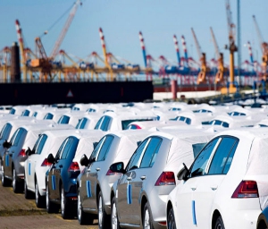واردات تنها ۱۰۳۴ خودرو  به کشور در فروردین 97