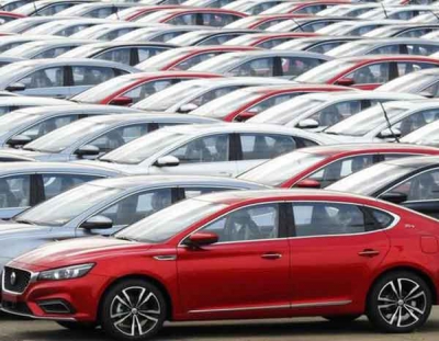    فروش خودرو در چین ۱۰ درصد کم می‌شود