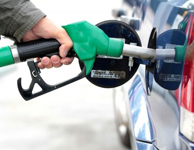 بنزین چند نرخی بسترساز فساد اقتصادی است