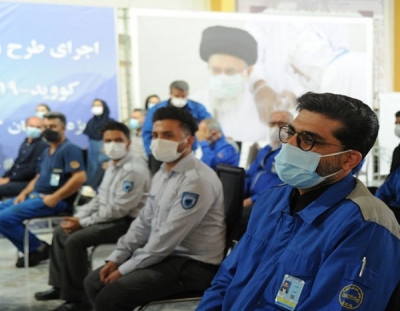 کارکنان سایت مرکزی ایران‌خودرو واکسن کرونا دریافت کردند