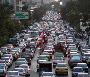 تاثیر سفر با خودروهای شخصی بر افزایش آلودگی هوا