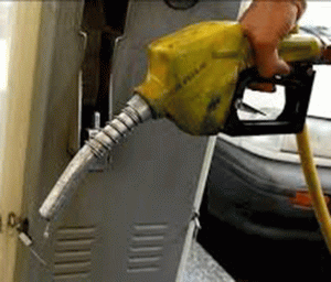 نرخ دوم بنزین بر اساس فوب خلیج فارس تعیین شود