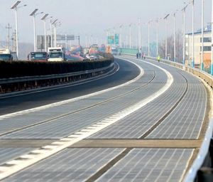 شارژ خودروهای برقی با پنل‌های خورشیدی!