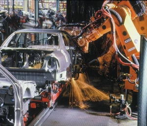 افزایش 10 درصدی تولید خودرو در سال 96